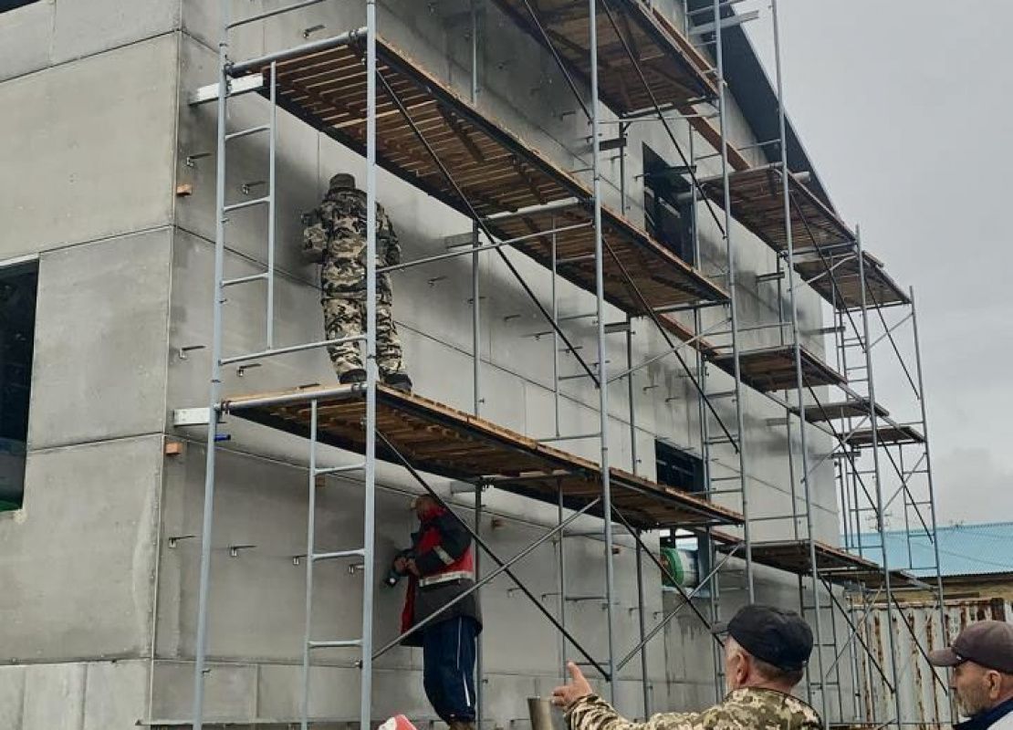 Ход строительства многоквартирного дома на Чукотке.