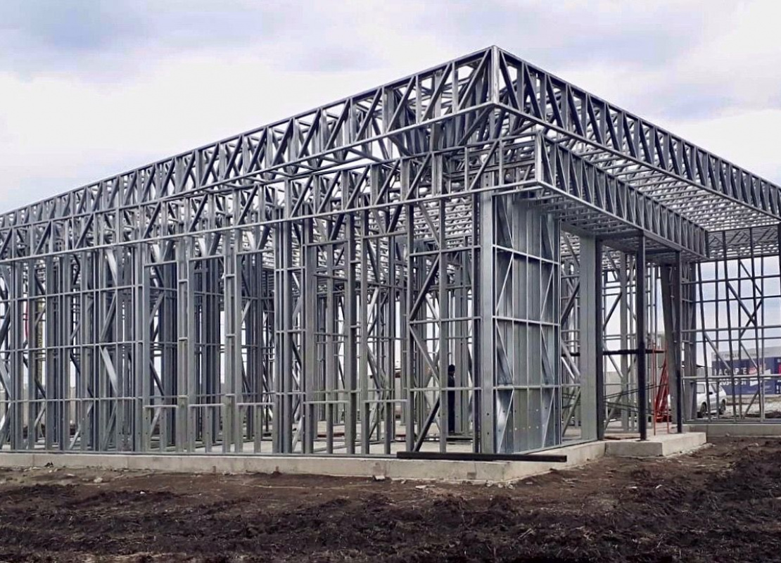 Завершили монтаж каркаса ЛСТК для отдела продаж СК Семья